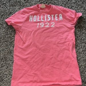 Coral Hollister t-shirt